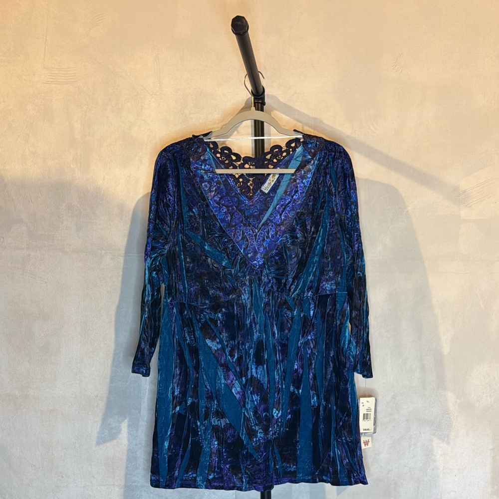 Unity World Wear Blue Velvet Tunic Top Size 2X Brand New